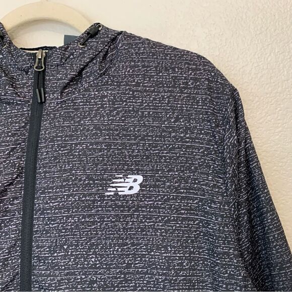 New balance Women’s Full Zip Lined Hooded Windbreaker Jacket - Picture 3 of 11